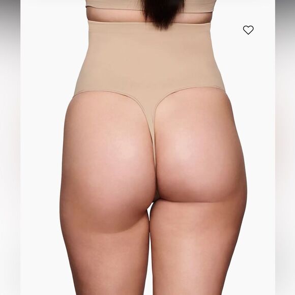 NEW SKIMS Seamless Sculpt High-Waisted Thong - Picture 2 of 10